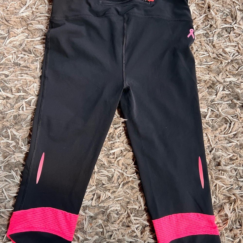 Under Armour - Picture 2 of 3
